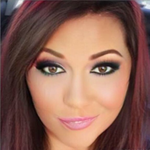 Meet your Posher, Amy - Picture 4 of 5